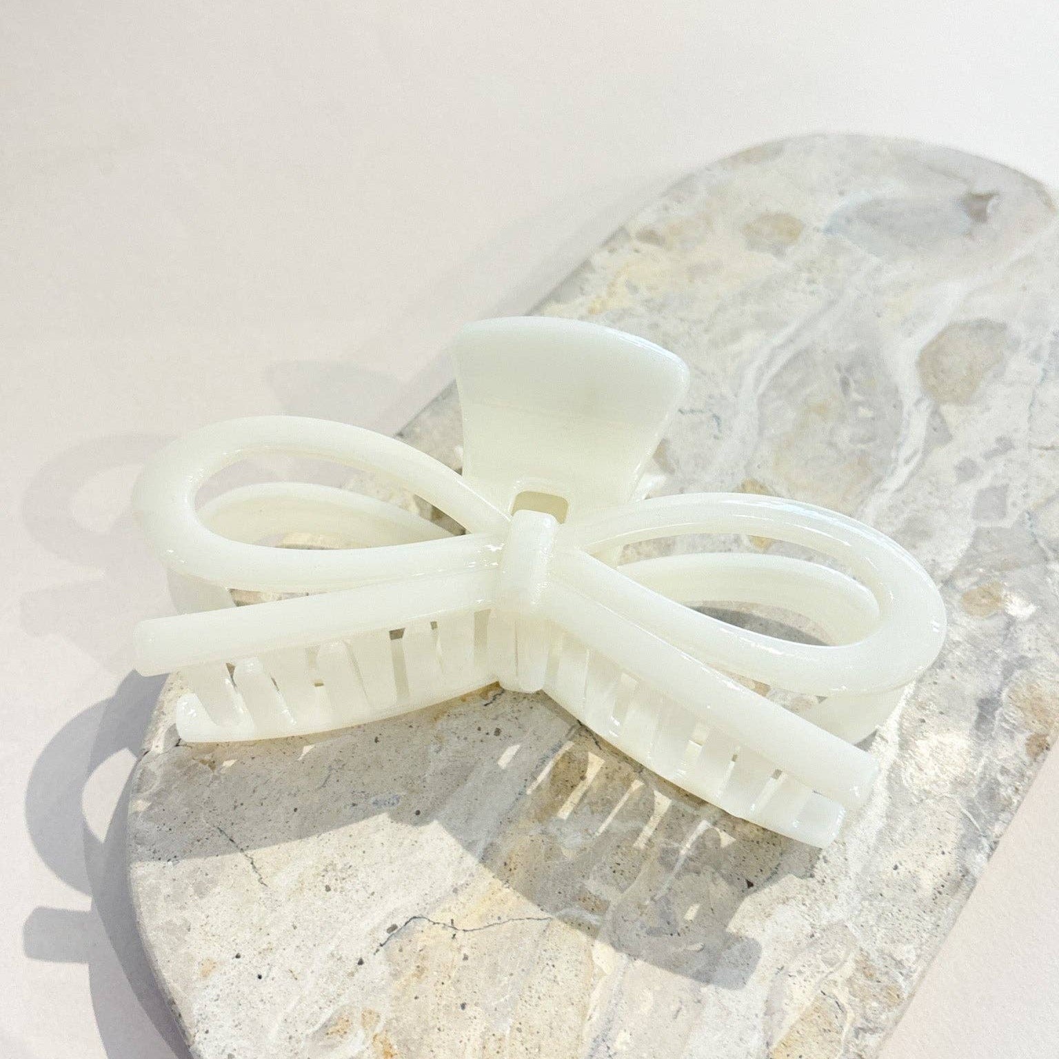 Willow Ribbon Claw Clip White