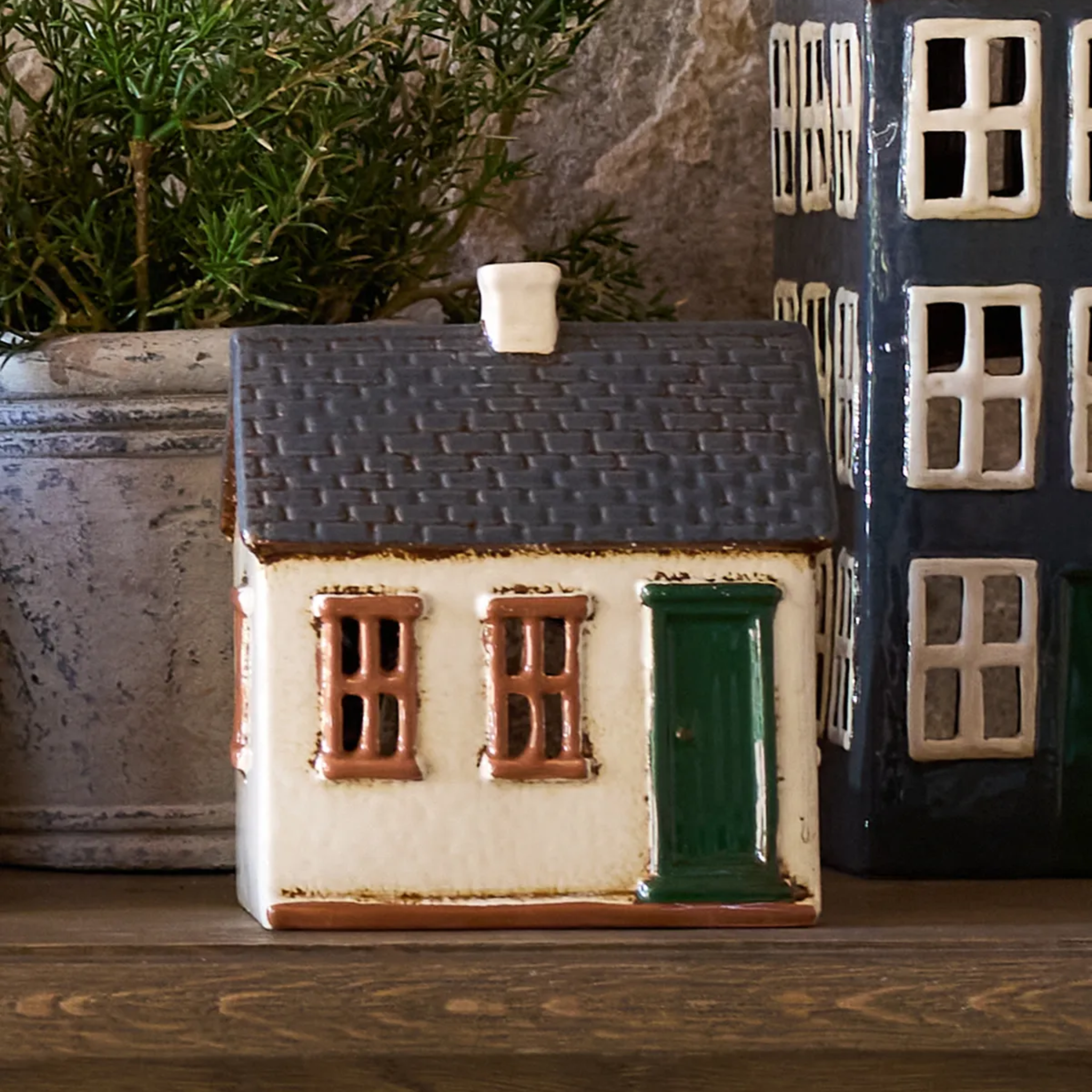 Cotswolds Country Tea Light Homestead