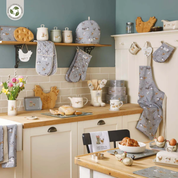 Set Of 3 Round Cake Tins Hen House Lane