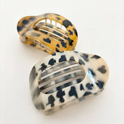 Flat Hair Claw Clip Light Tort