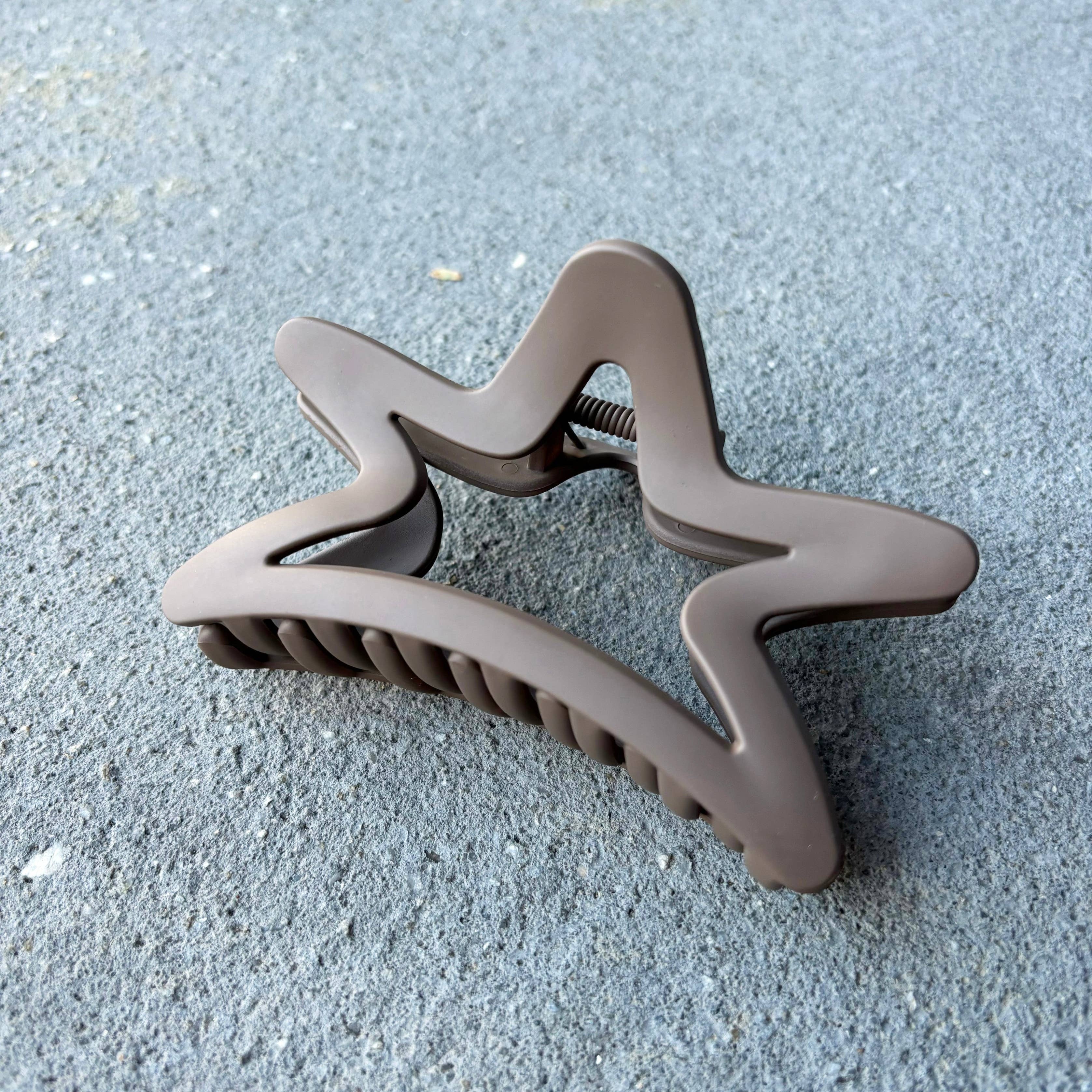 Matte Star Hair Claw Clip Brown