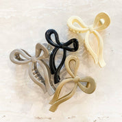 Glossy Bow Claw Clip Black