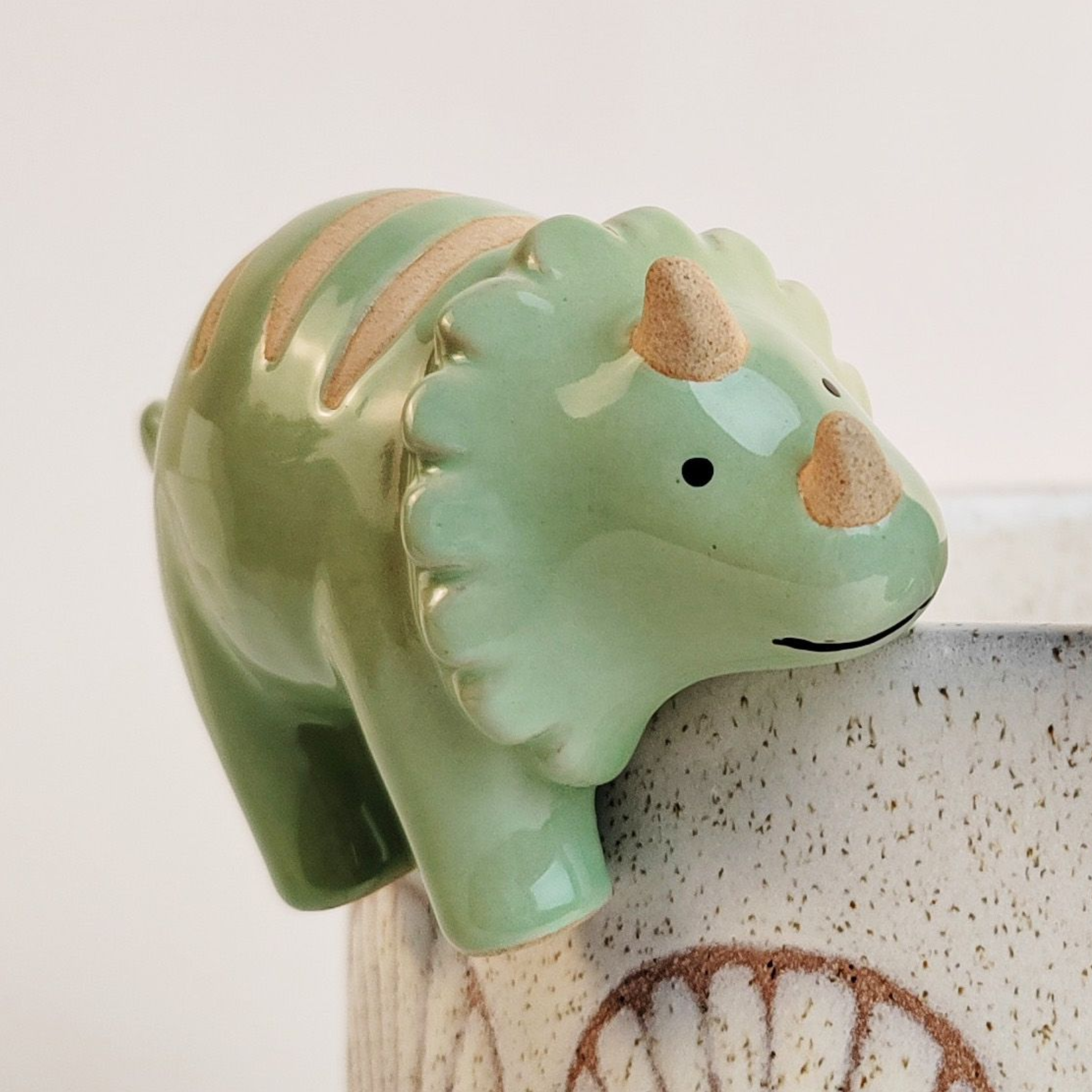 Dinosaur Pot Sitter Light Green