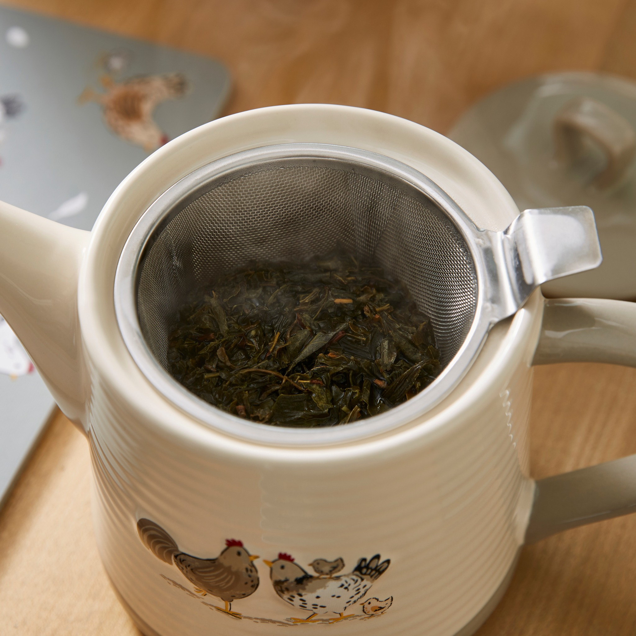 Tea Pot & Infuser Hen House Lane