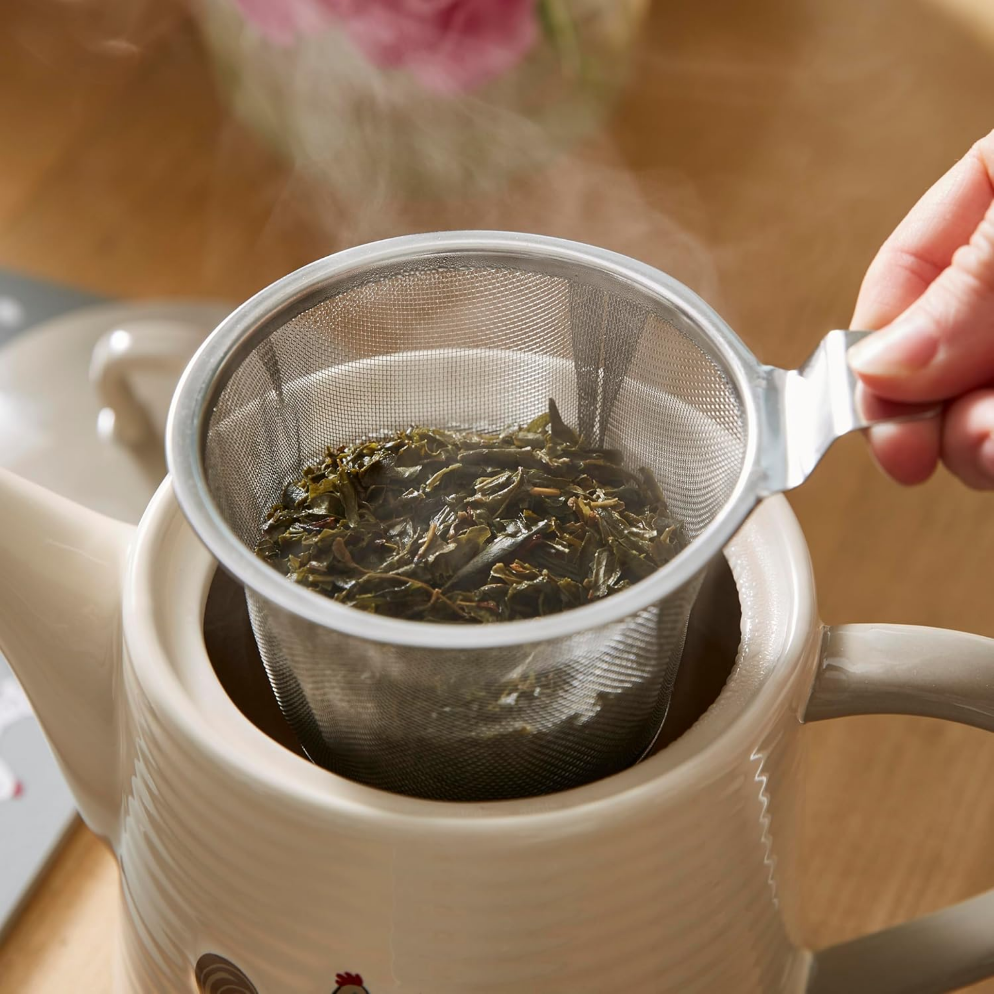 Tea Pot & Infuser Hen House Lane
