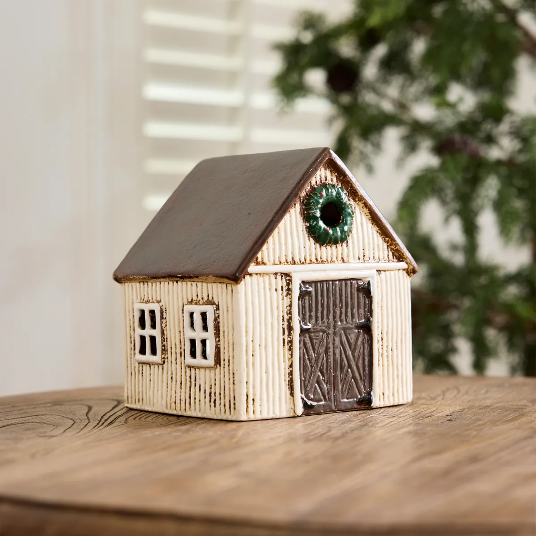 Nordgard Stable with Wreath Christmas Tea Light