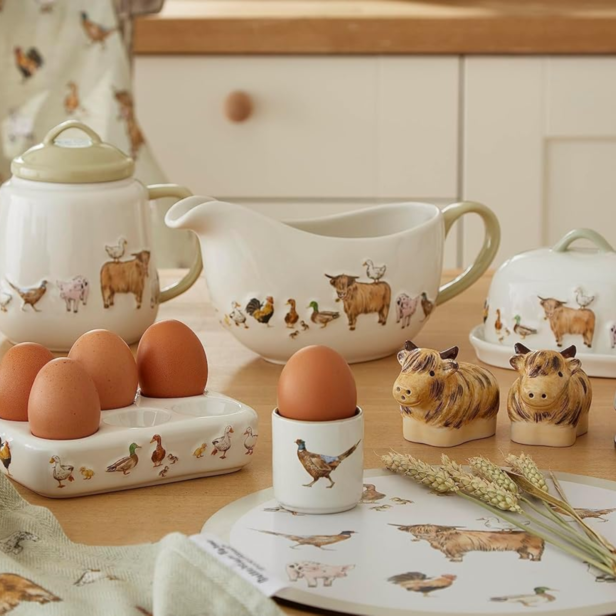 Salt & Pepper Set Buttercup Farm