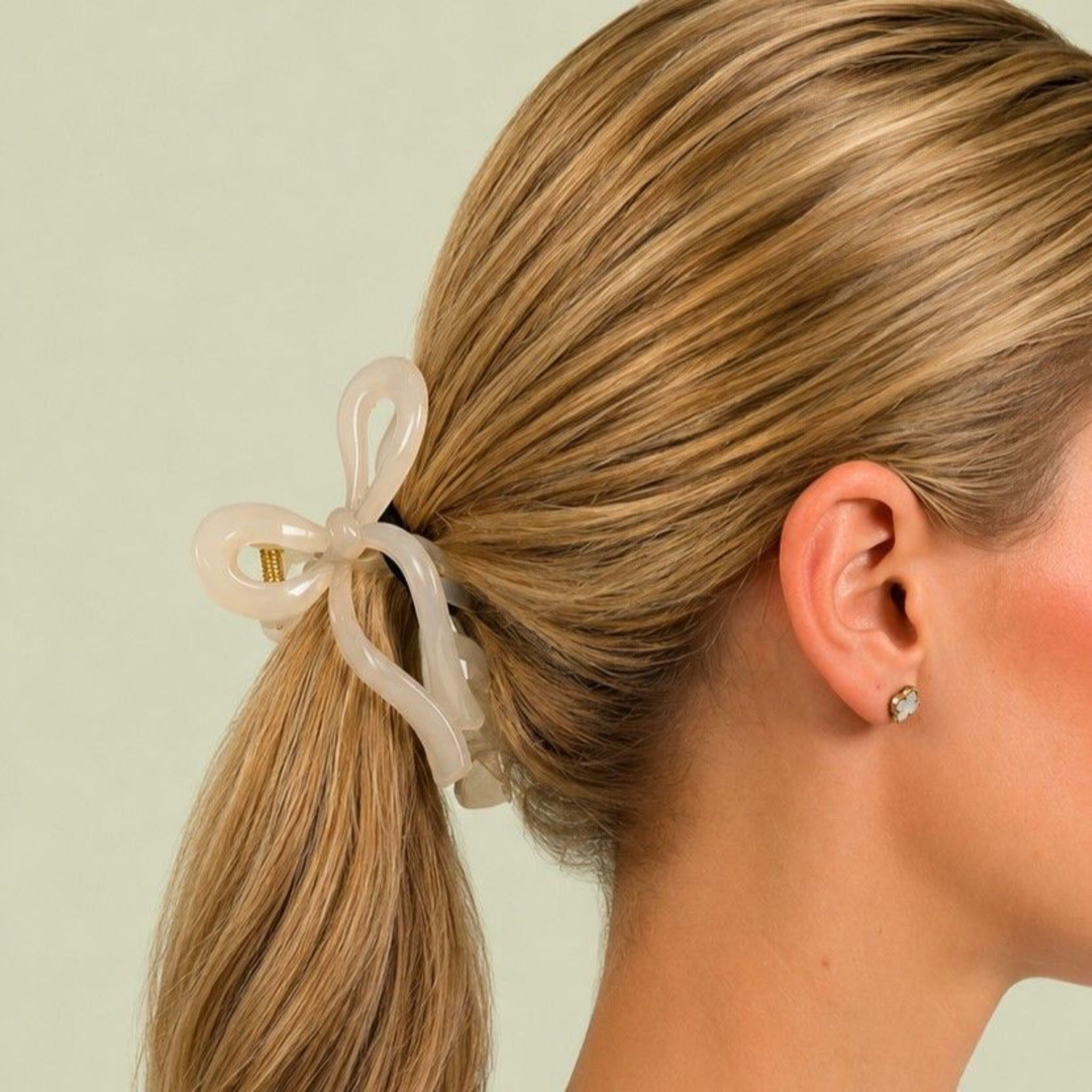 Bow Claw Clip Ivory
