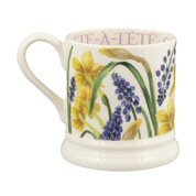 Flowers Tete-A-Tete & Grape Hyacinth 1/2 Pint Mug