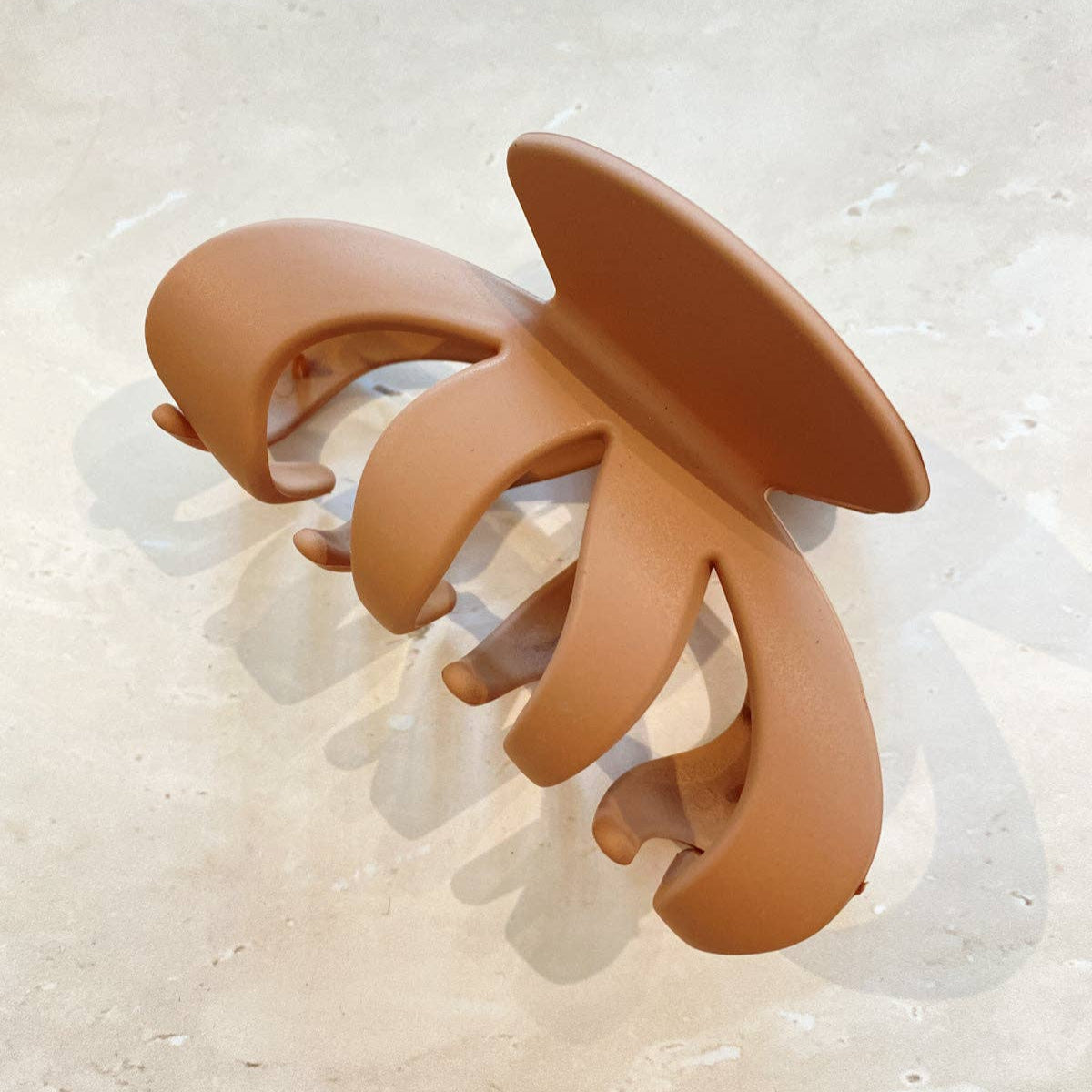 Octoclaw Claw Clip Tan