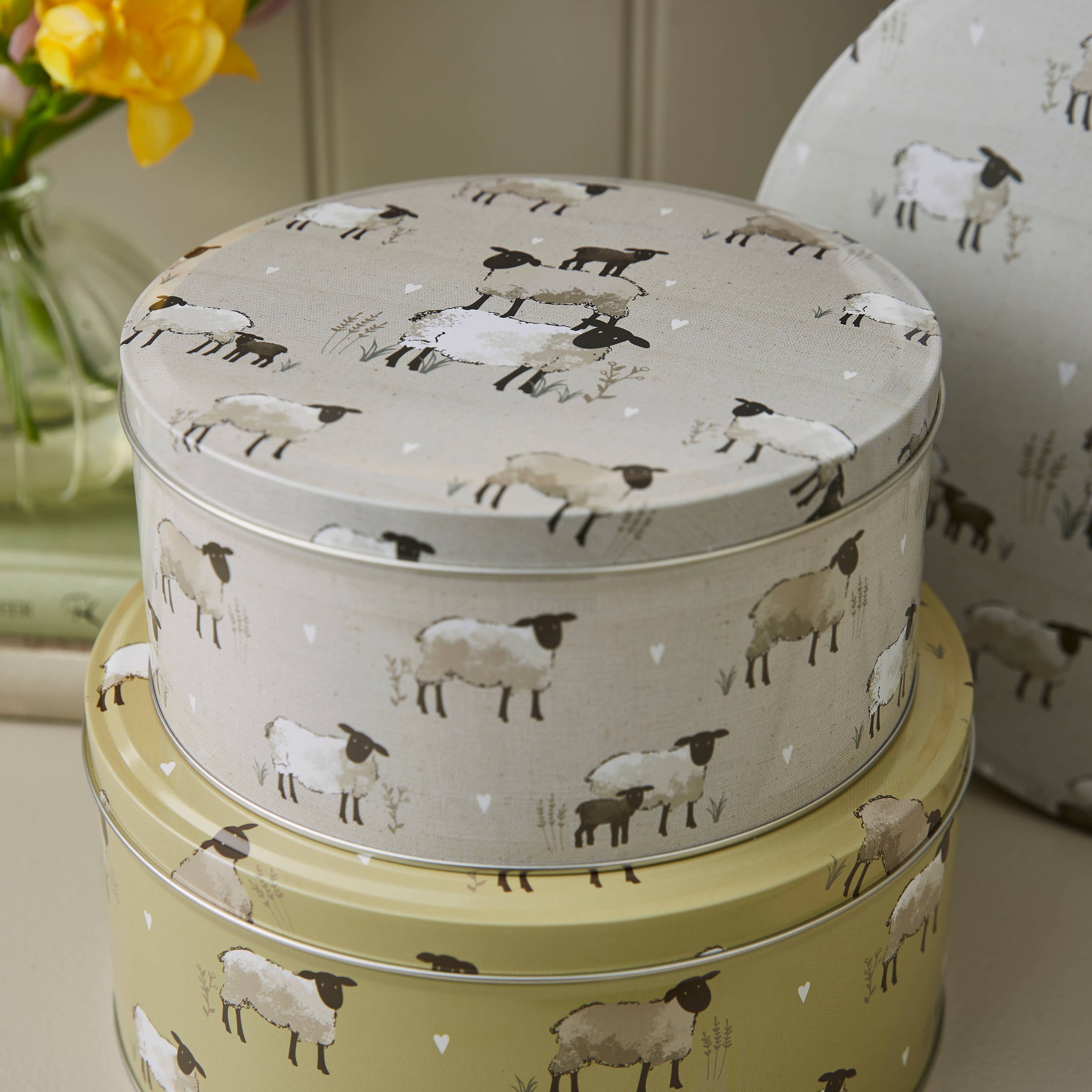 Set Of 3 Round Cake Tins Highland Sheep