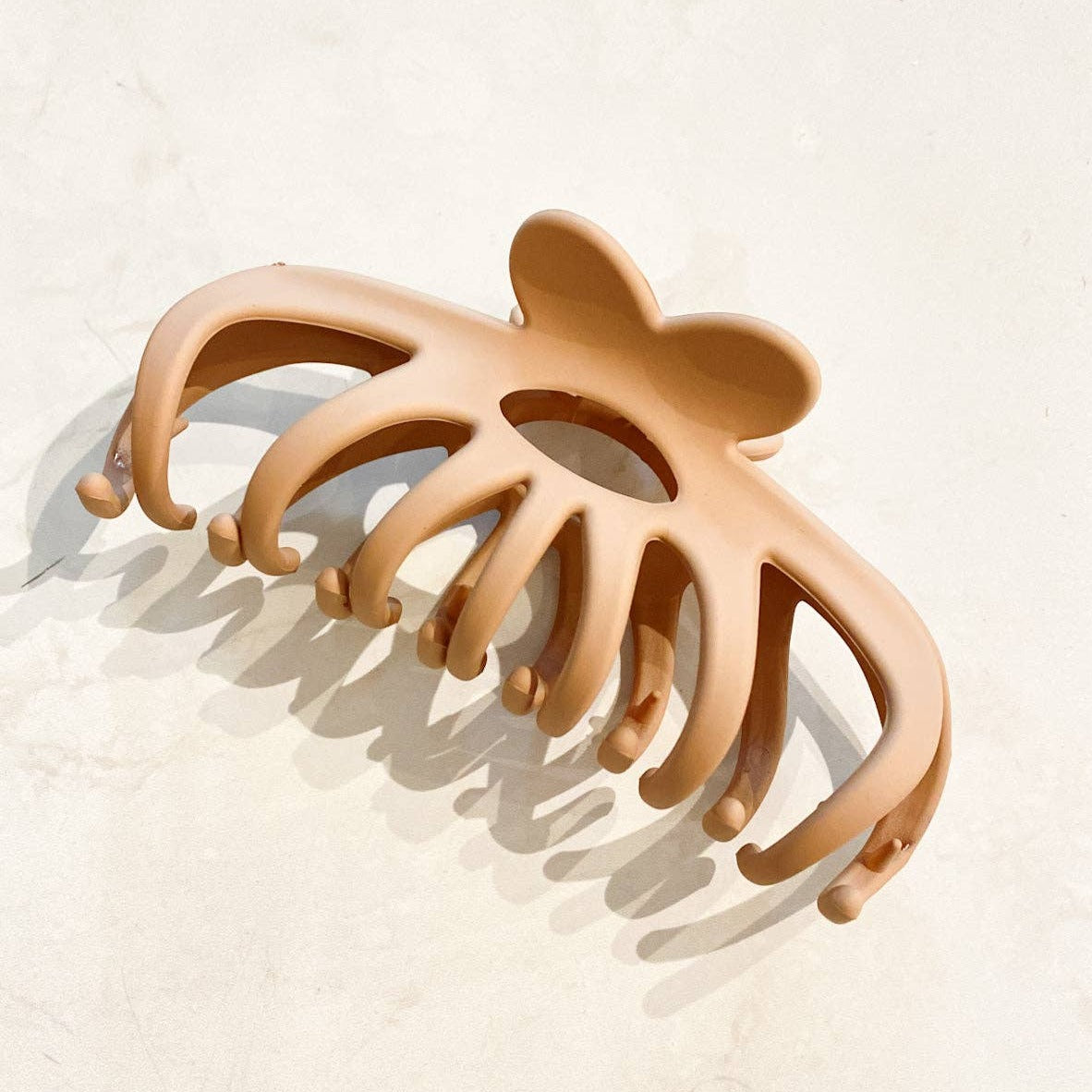 Flower Matte Claw Clip Beige