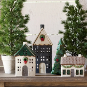 Christmas Tea Light House Green with Wreath Small