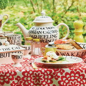Black Toast 4 Mug Teapot