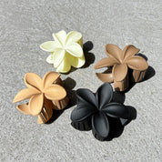 Hibiscus Matte Flower Claw Clip Black