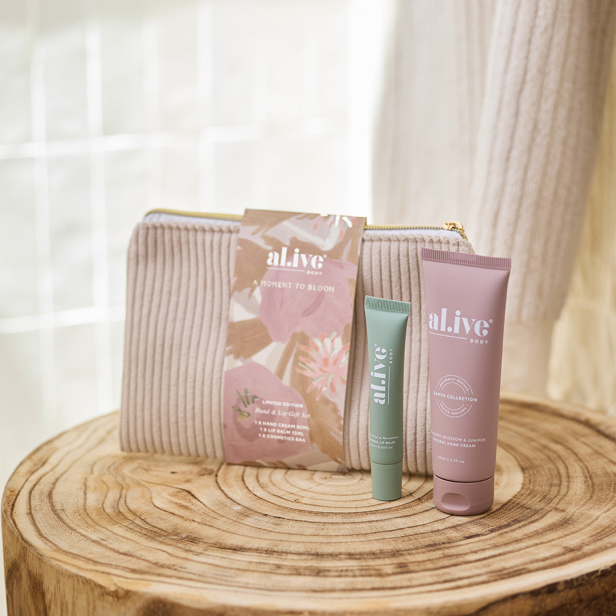 A Moment To Bloom Hand & Lip Gift Set