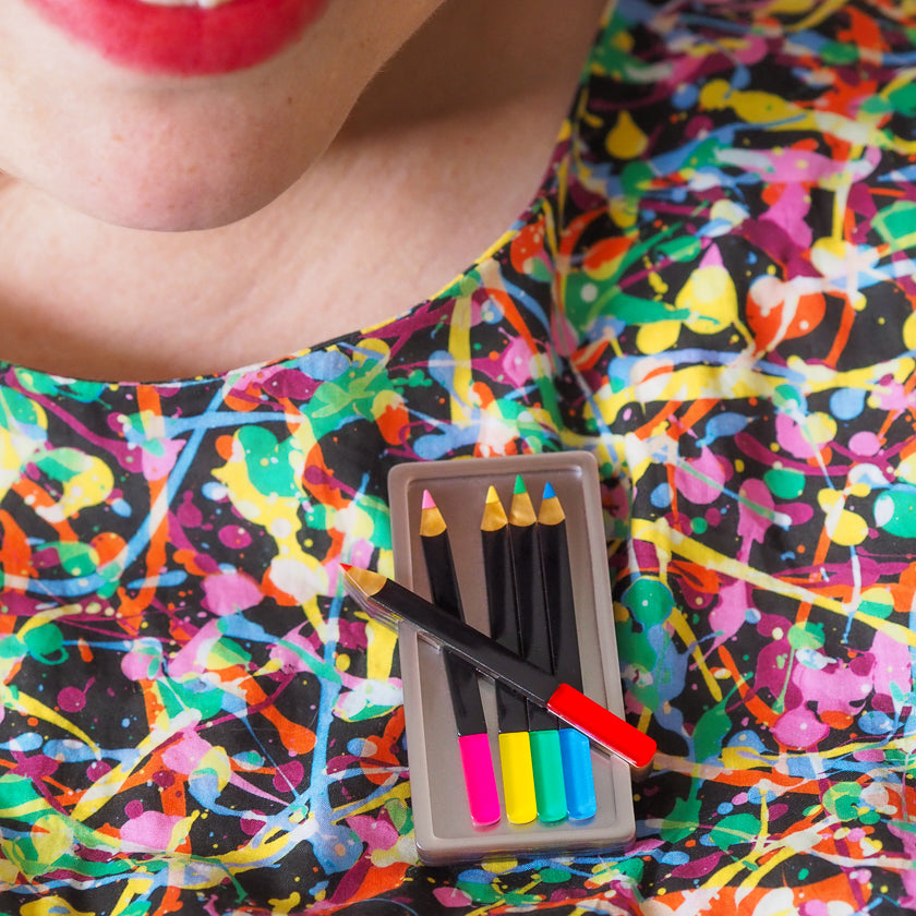 BHEA112ColourMeHappyBrooch_1.jpg