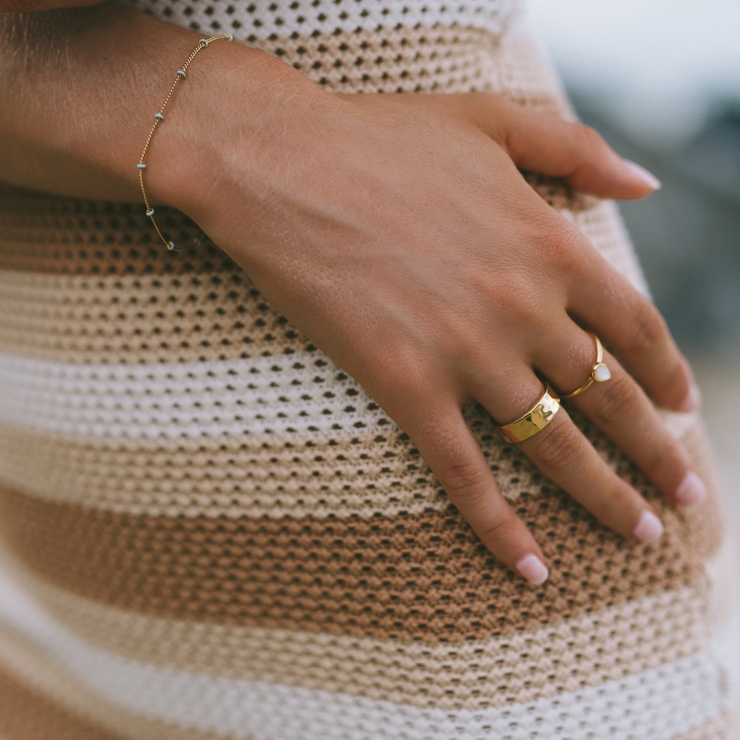 Selene Ring Mother of Pearl Gold