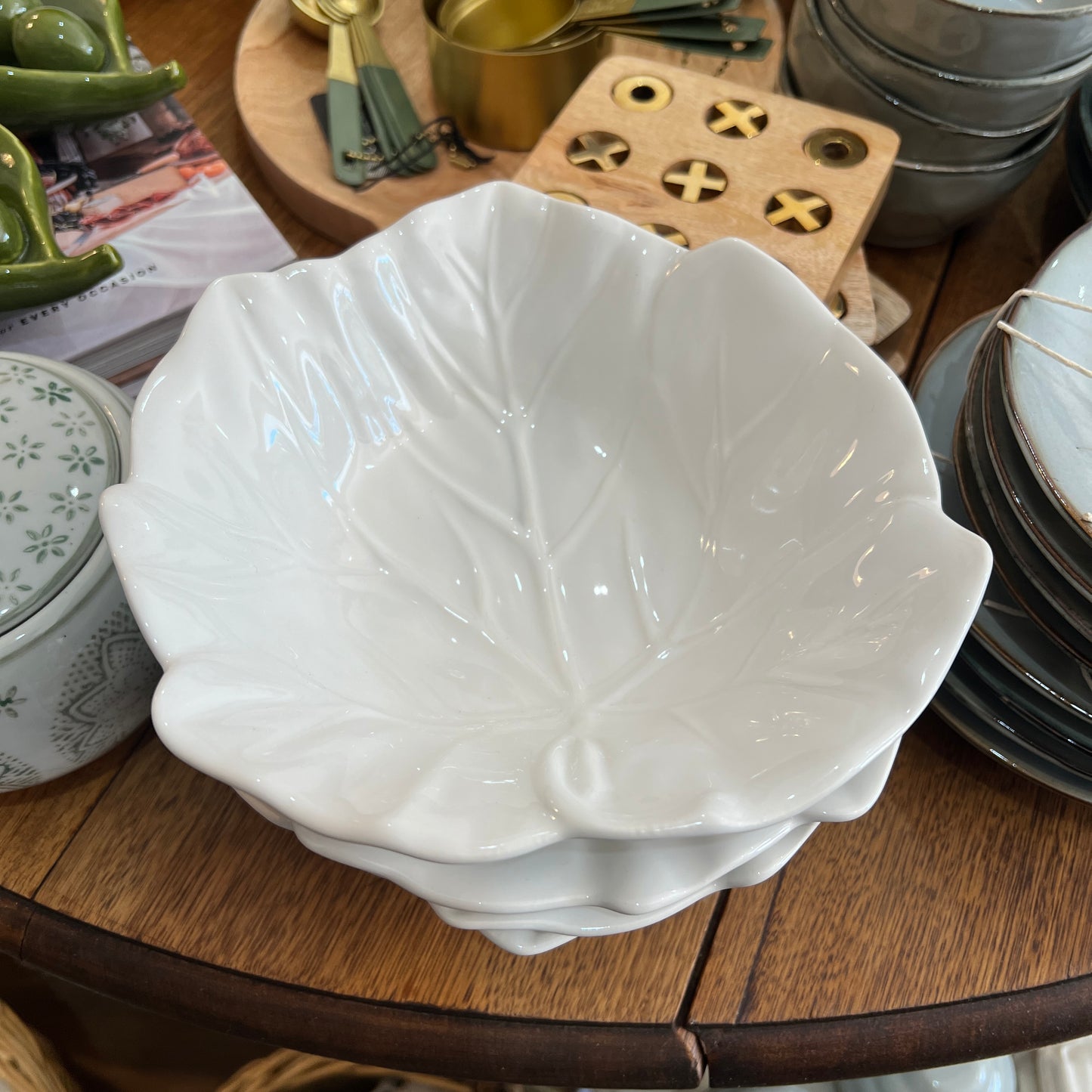 Ceramic Leaf Bowl White Medium