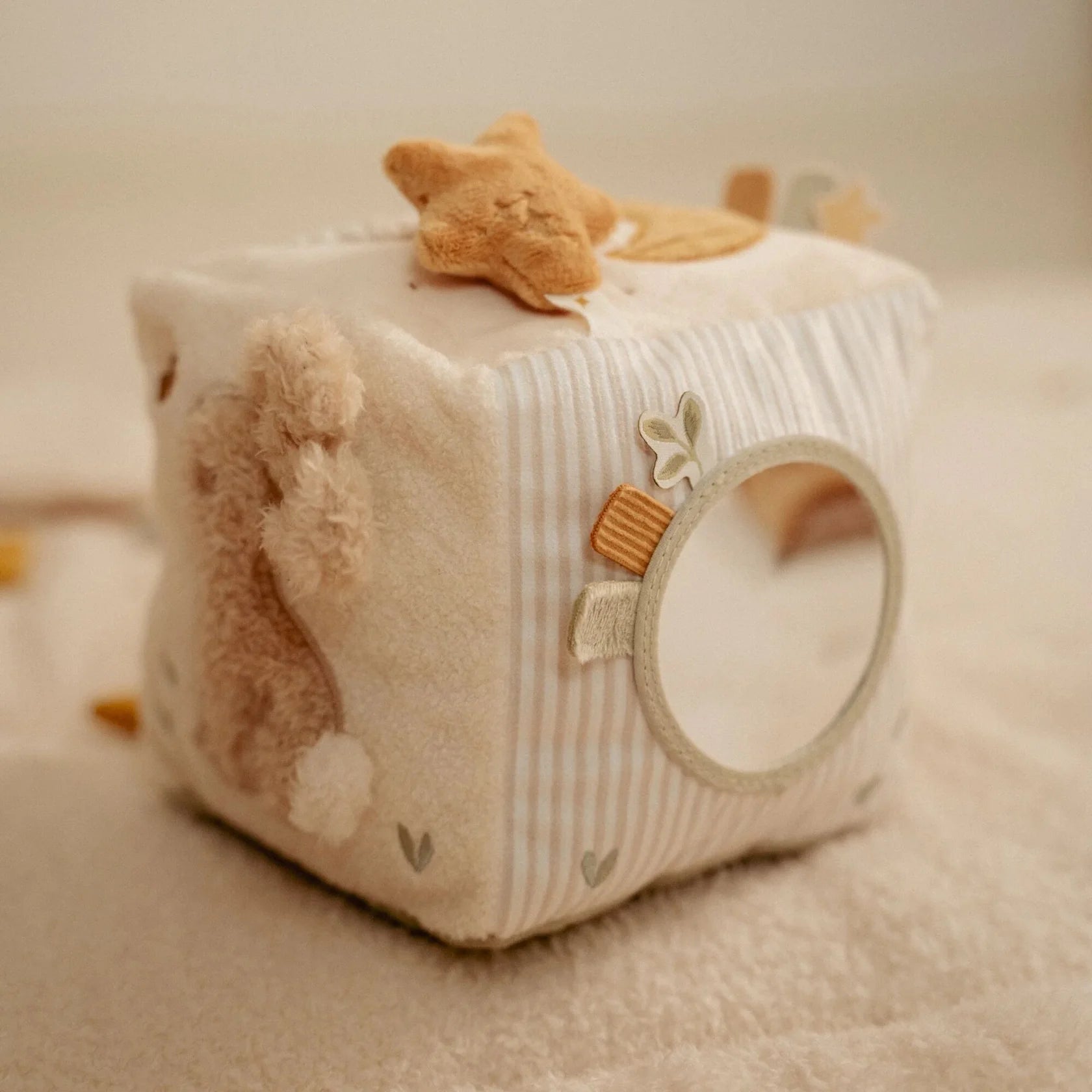 Newborn Naturals Soft Goose Activity Cube
