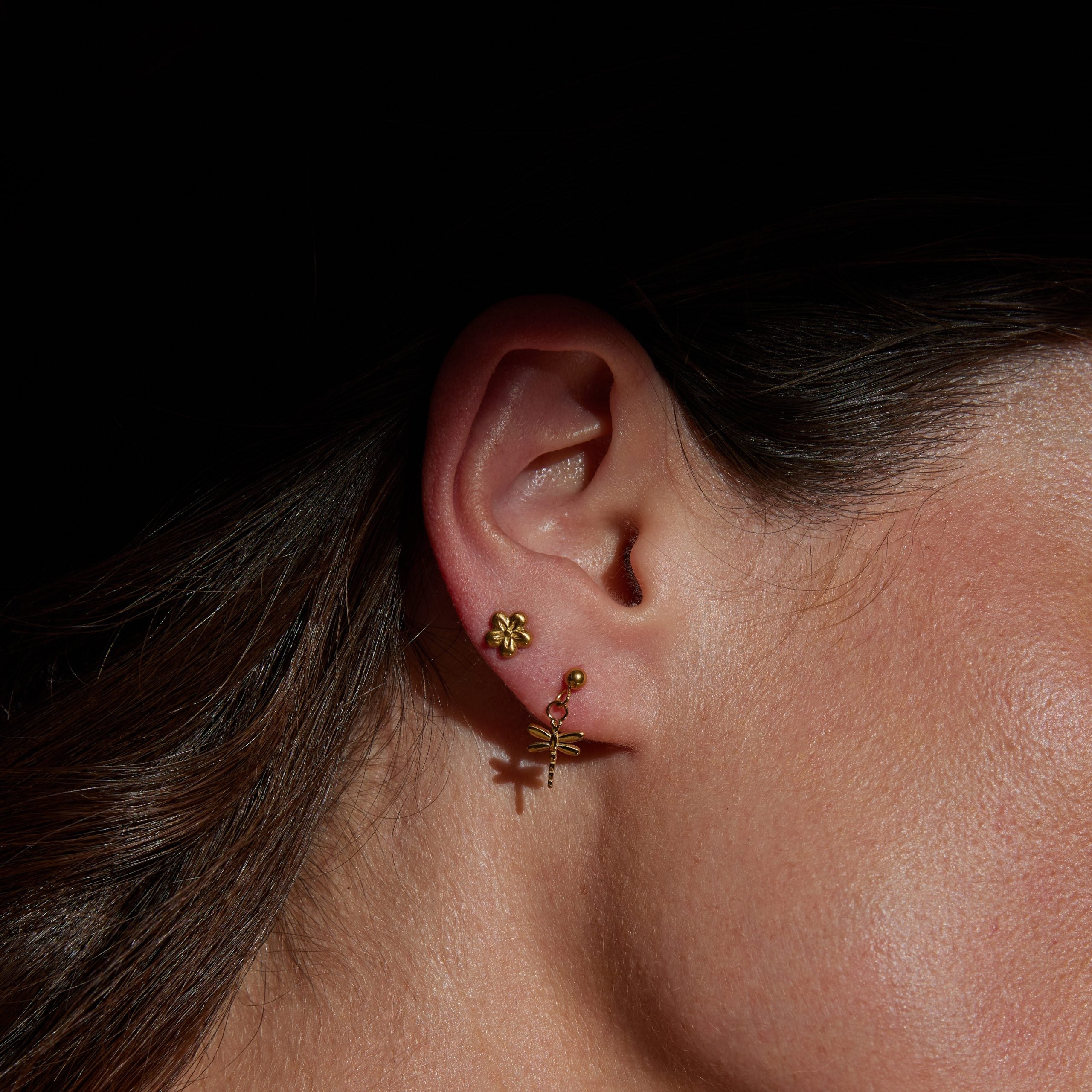 LUCKY-CHARM-IN-GOLD-scaled_28e4591b-d77d-4da9-a2bd-762f700ea577.jpg