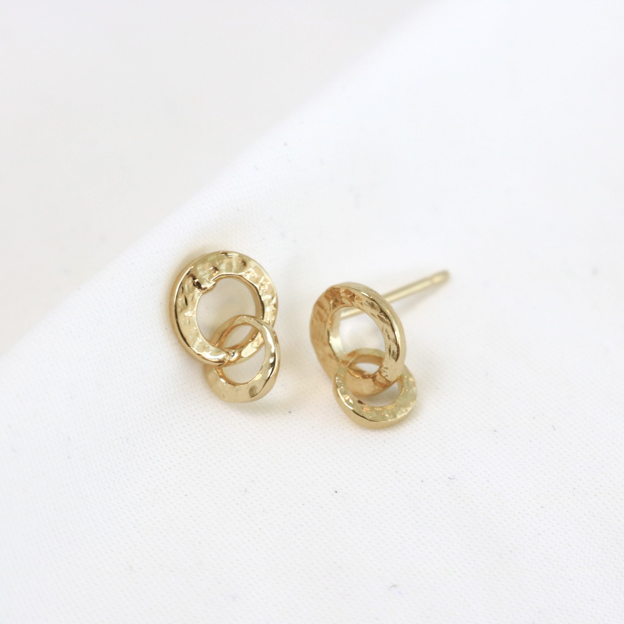 Loving Earrings Gold