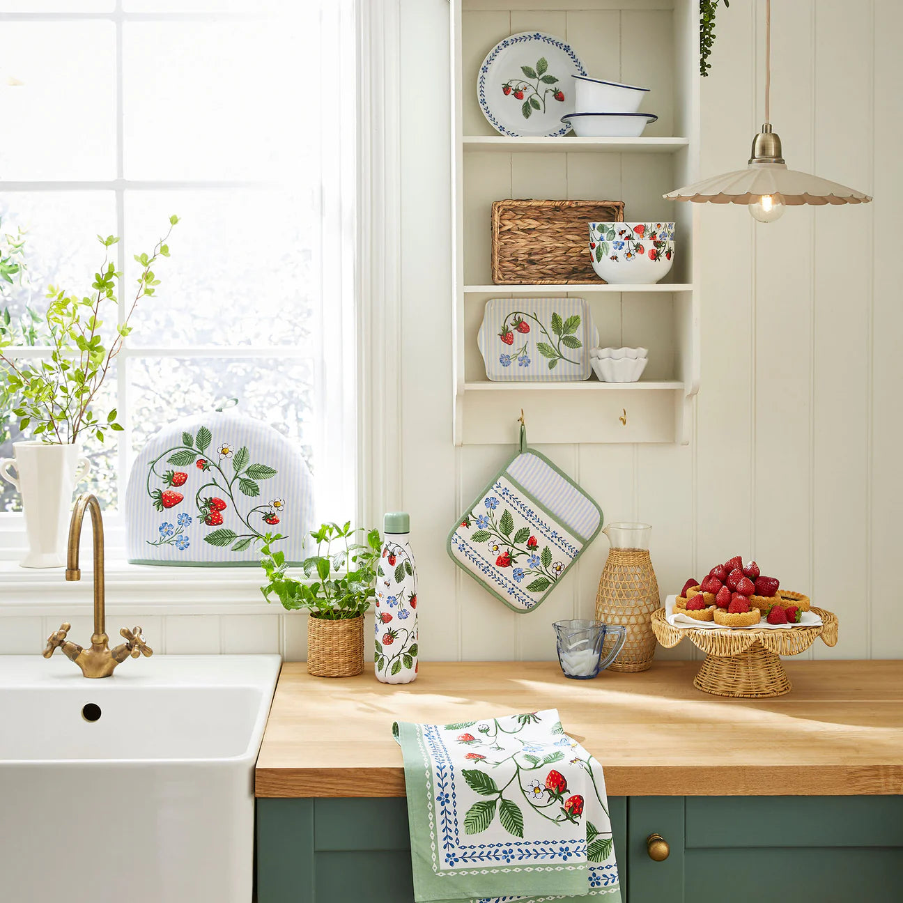 Strawberry Patch Double Oven Glove