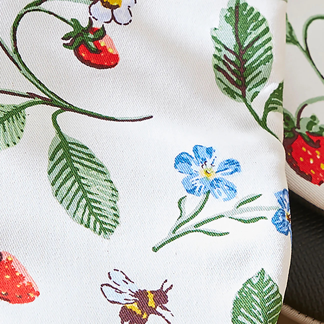 Strawberry Patch Microwave Mitts Set Of 2
