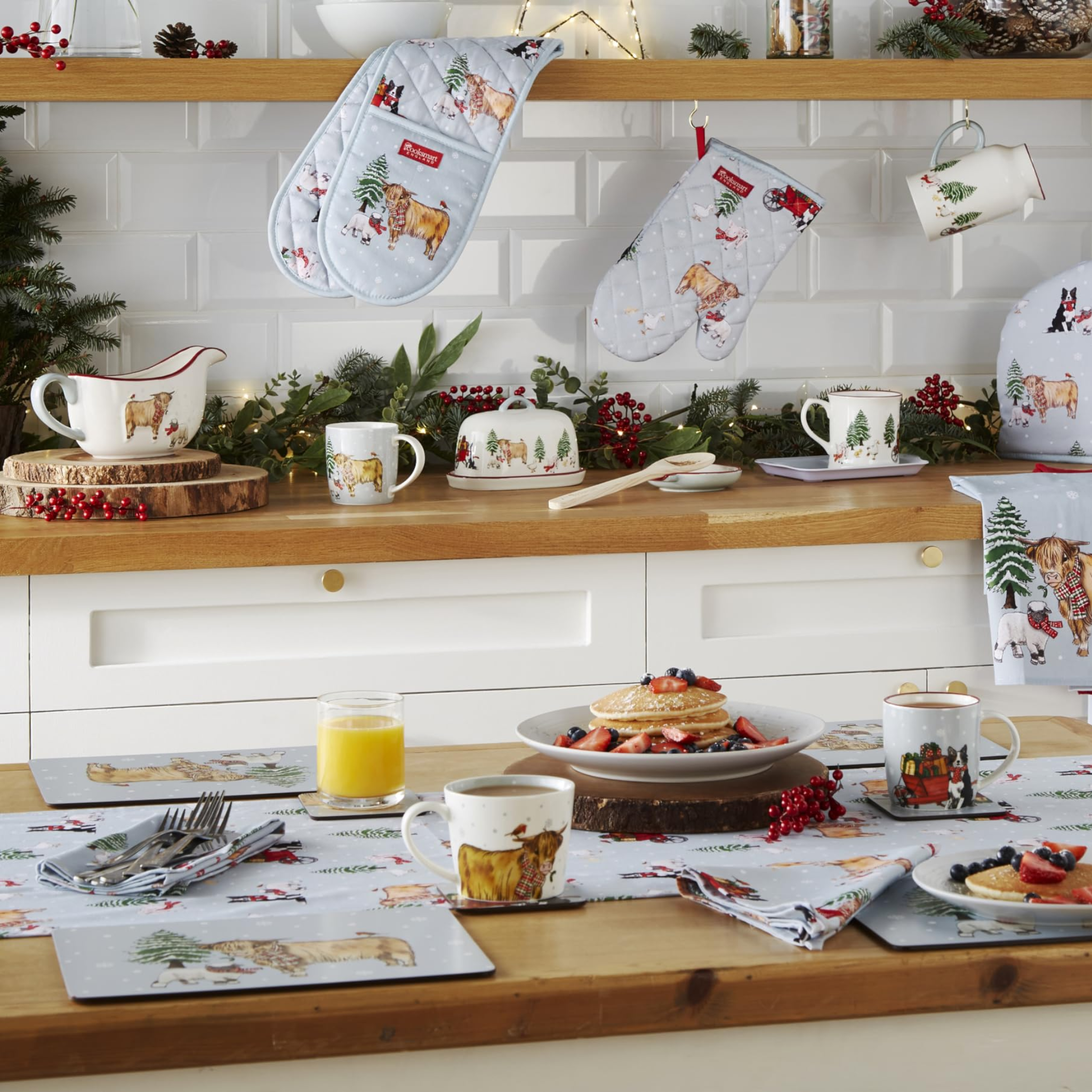Gravy Boat Christmas On The Farm