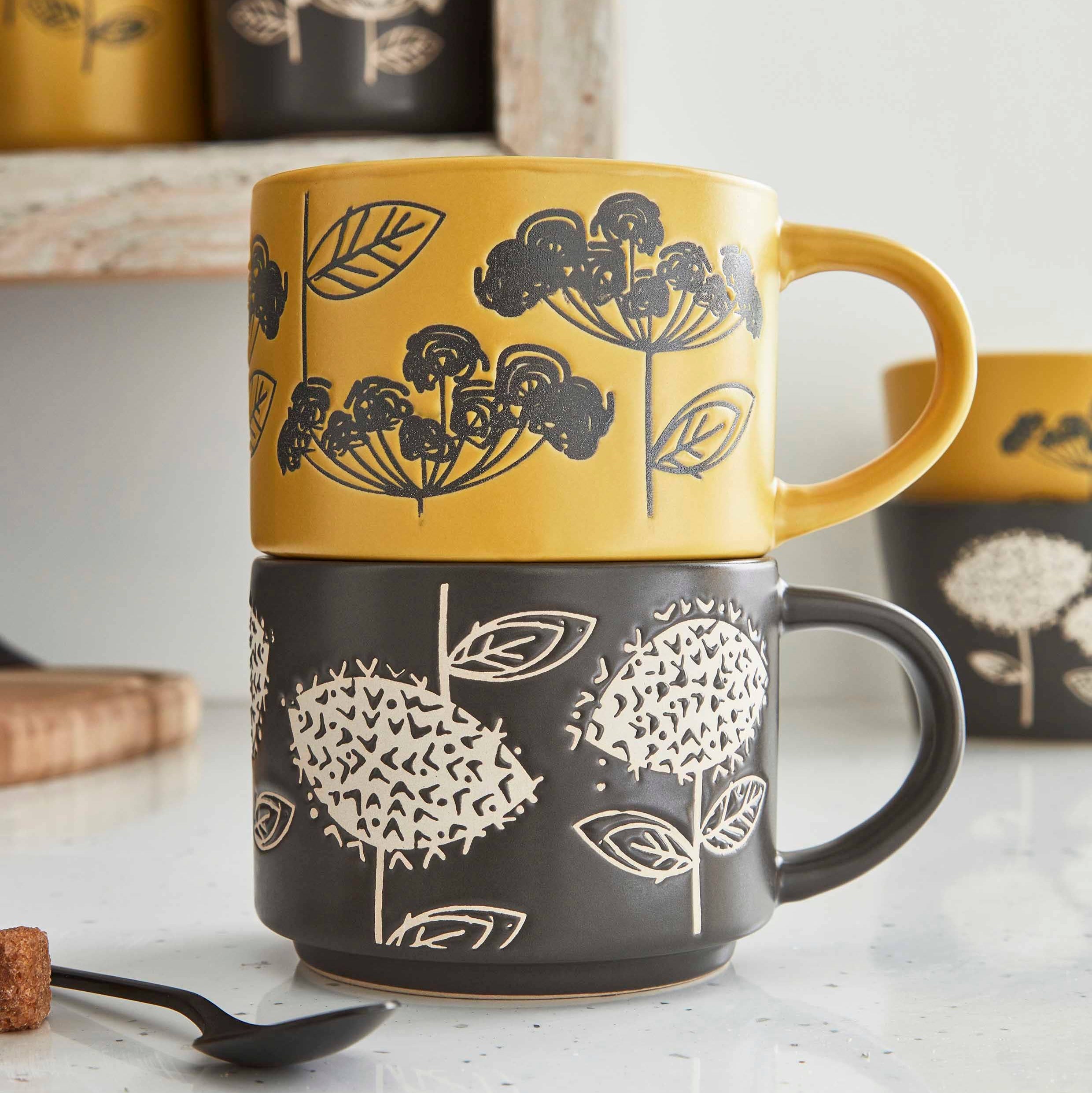 Stacking Mug Retro Meadow Mustard