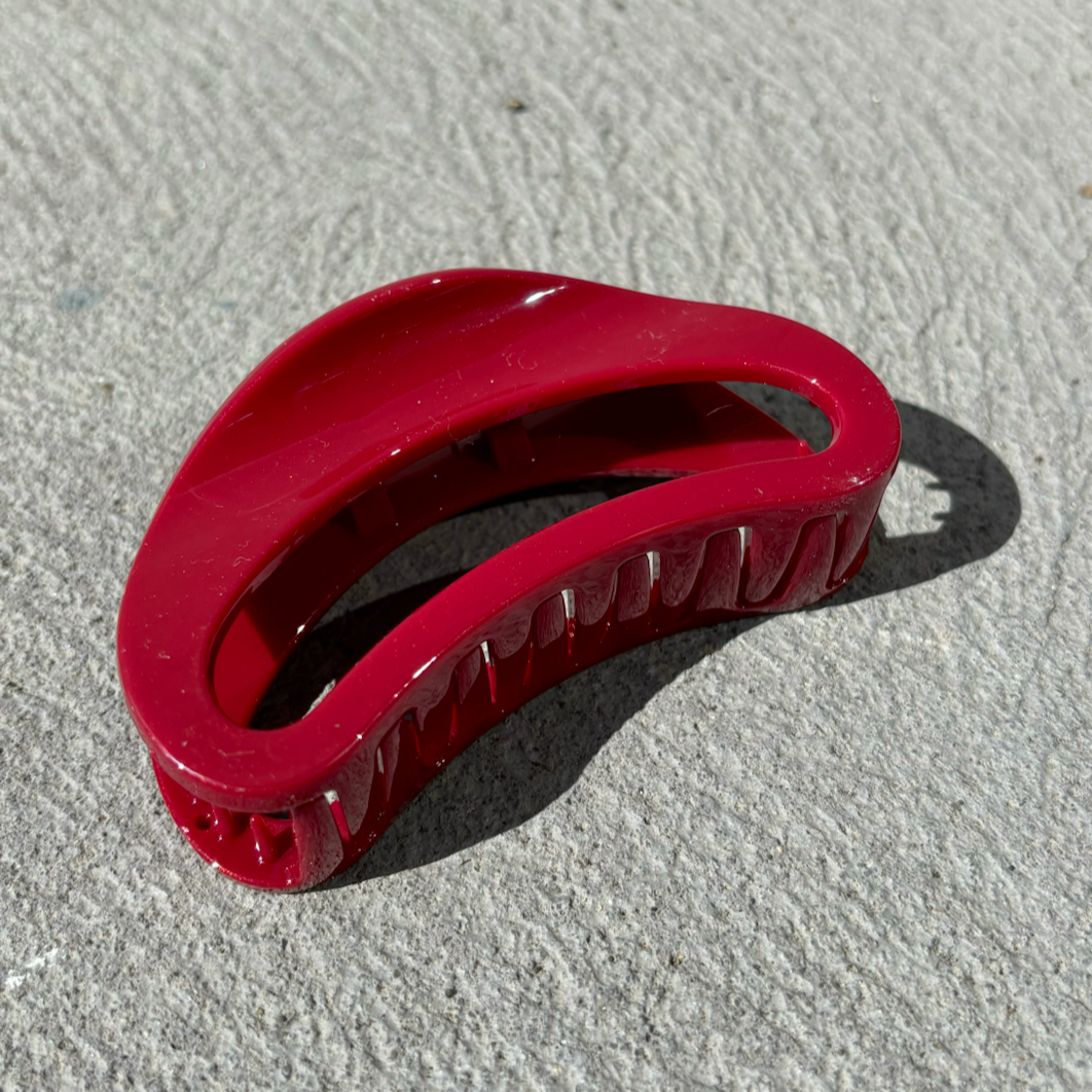 Ruby Oval Claw Clip