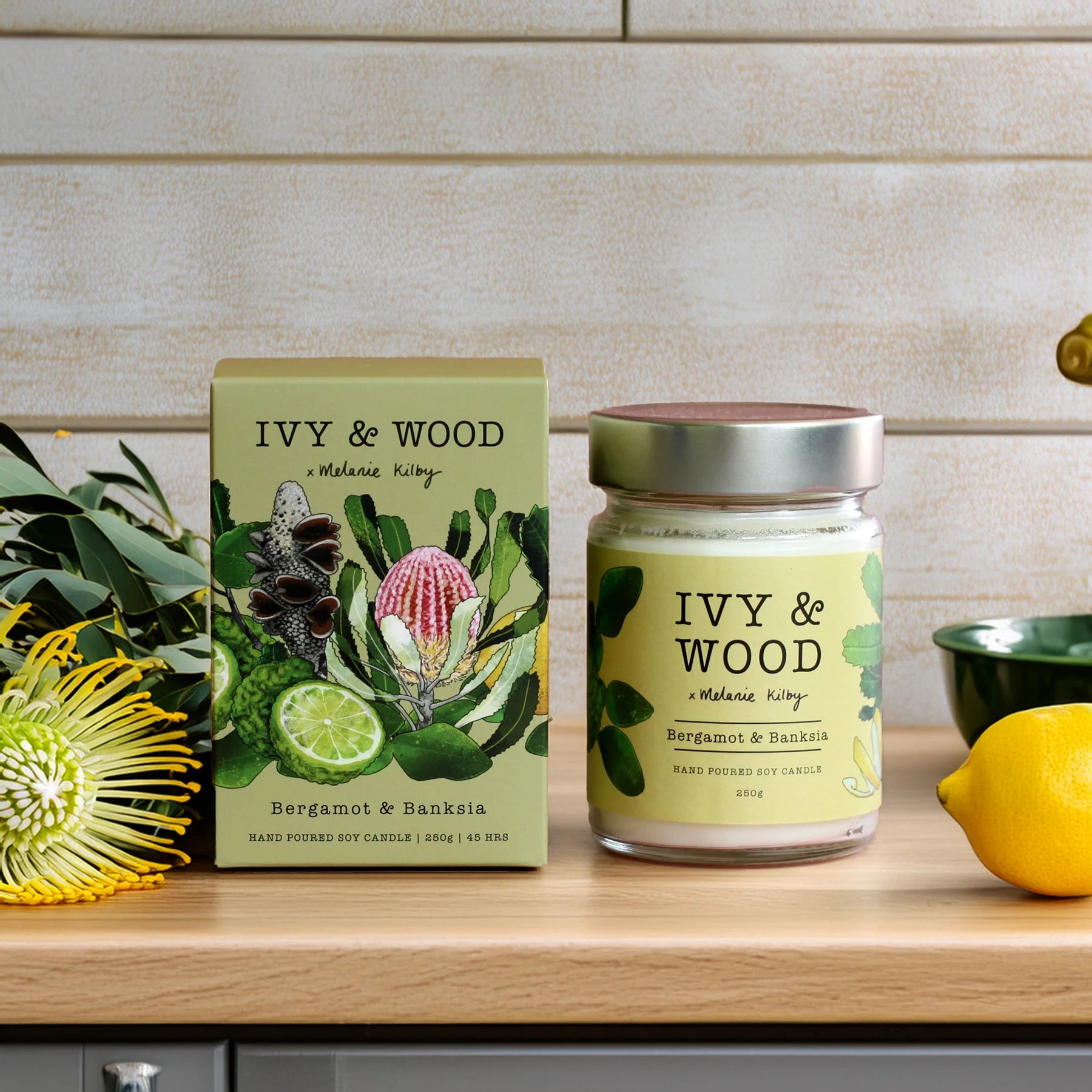 Bergamot & Banksia Scented Candle