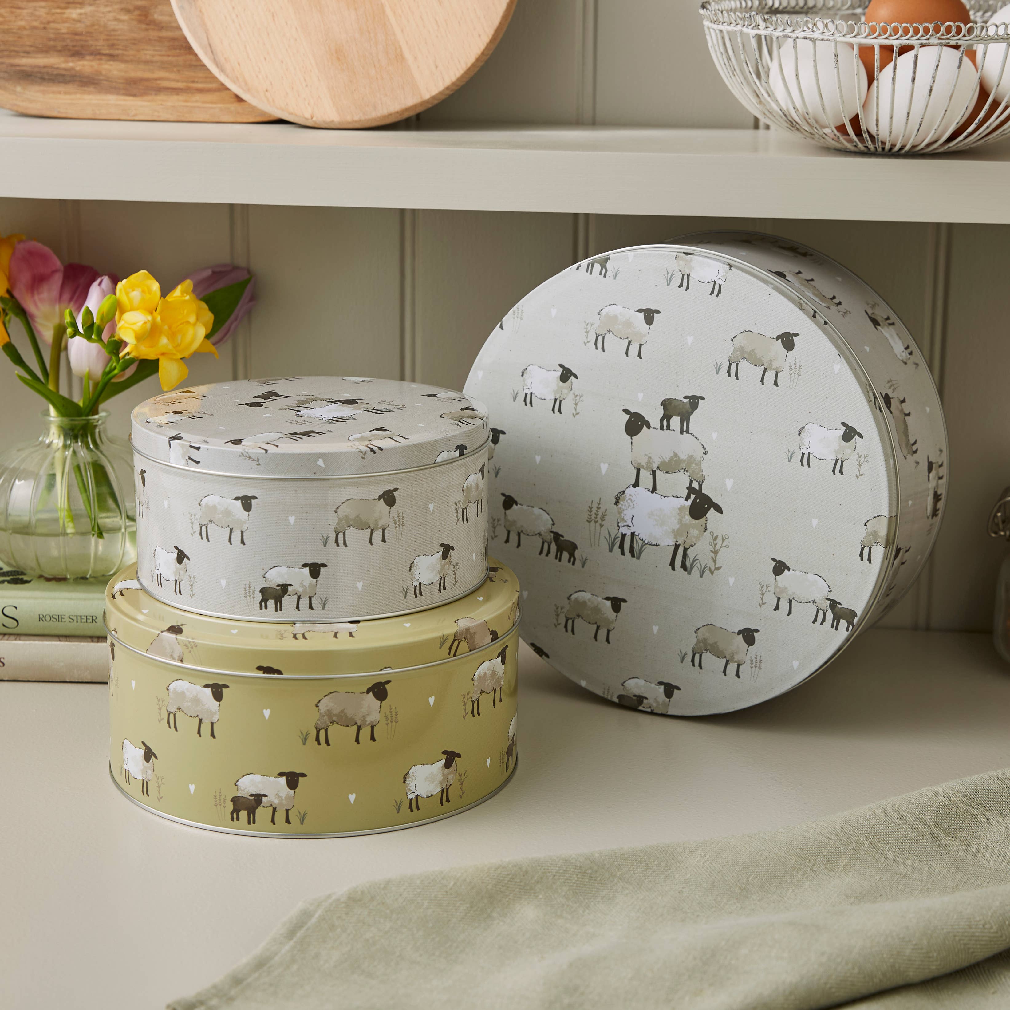 Set Of 3 Round Cake Tins Highland Sheep
